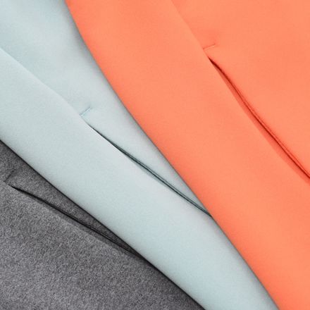 パフォーマンスカードボードフーディー