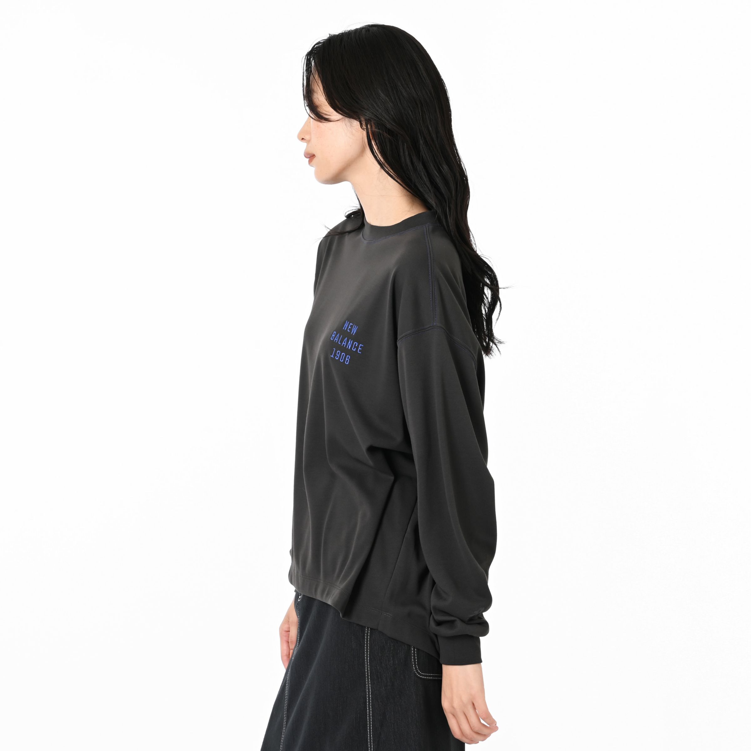 クロップドロングスリーブTシャツ