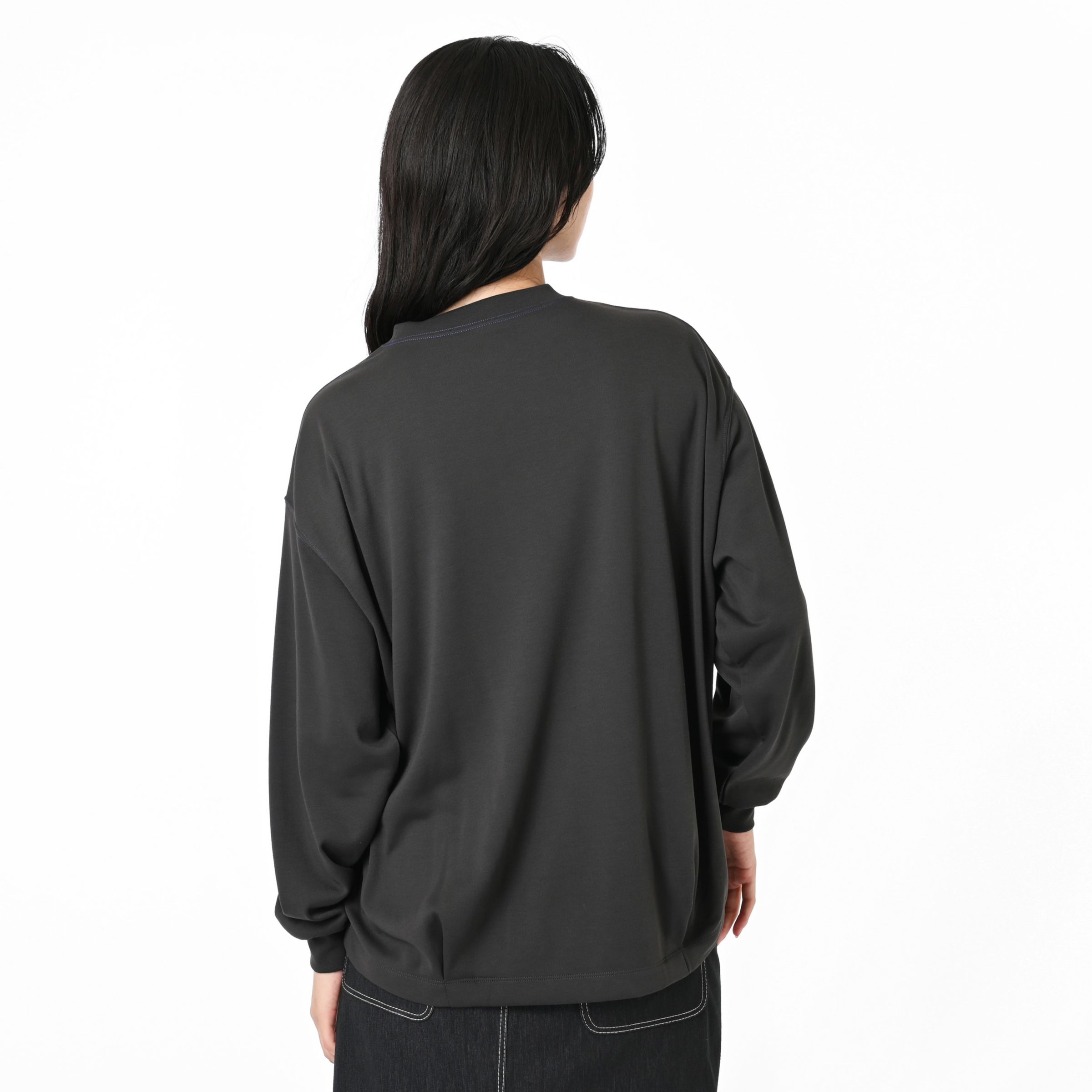 クロップドロングスリーブTシャツ