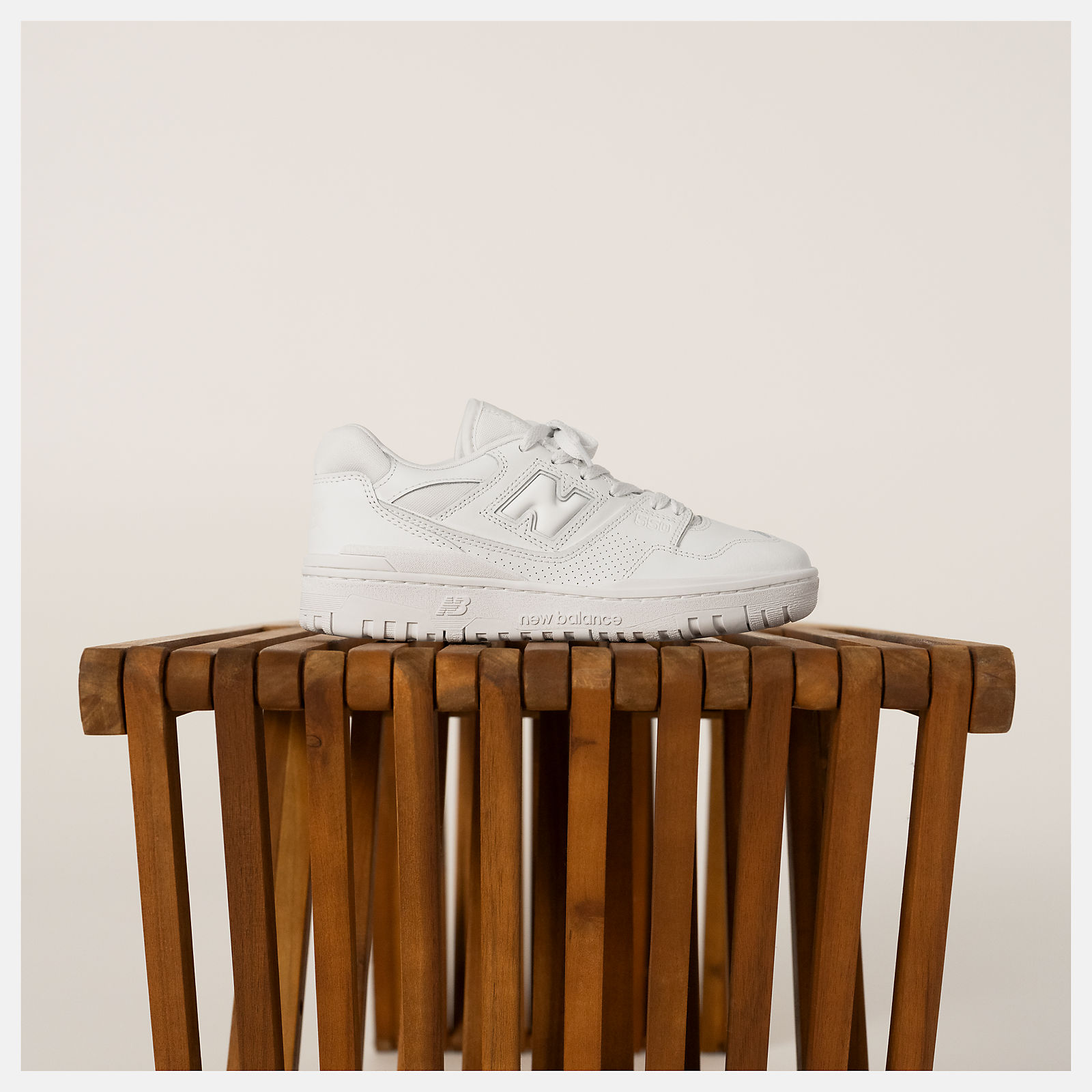NB公式アウトレット】 550 Low Top Sneakers | Original White NB公式アウトレット】 550 Low Top Sneakers | Original White