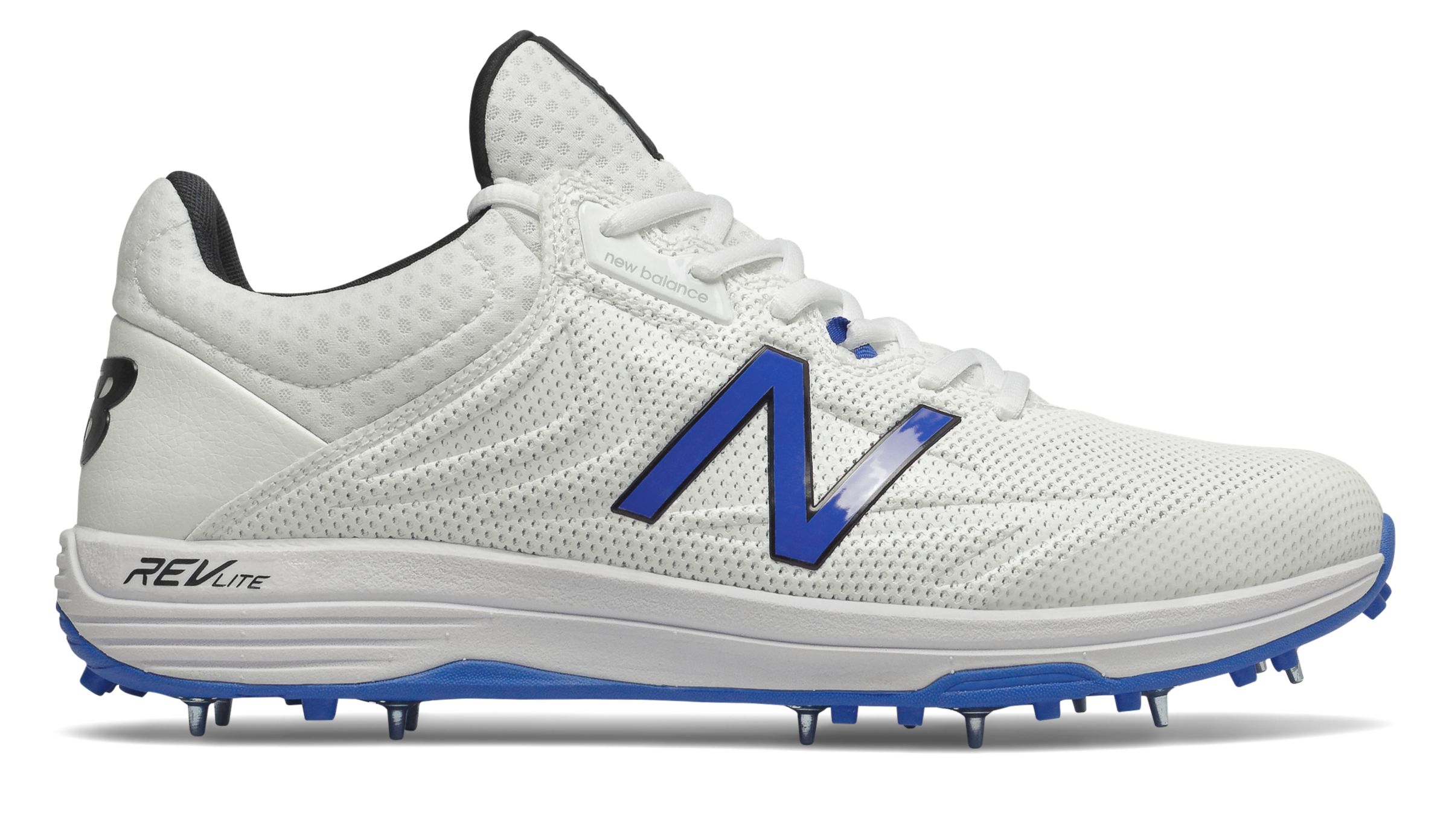 new balance spikes cricket shoes