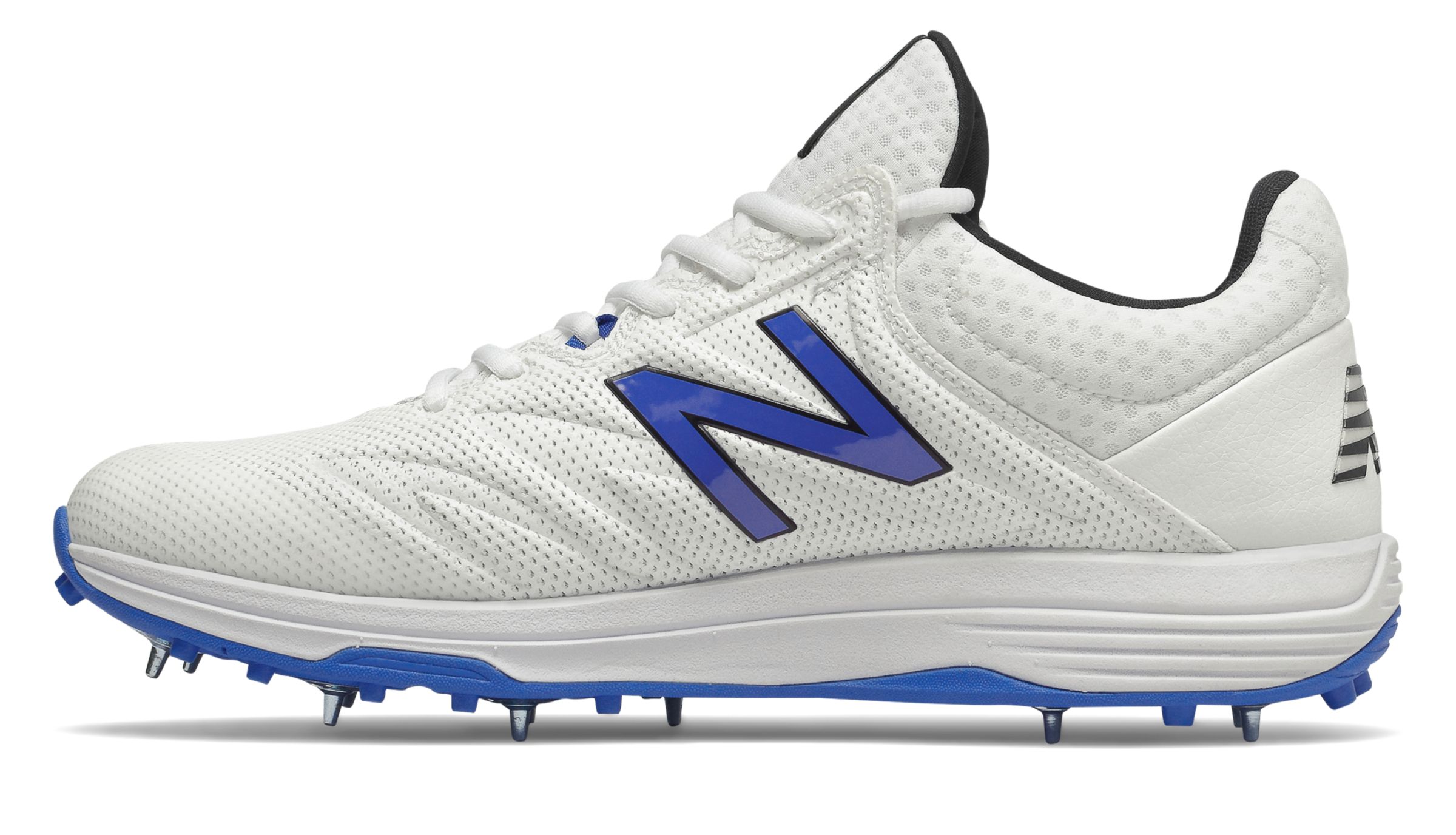 new balance junior cricket spikes