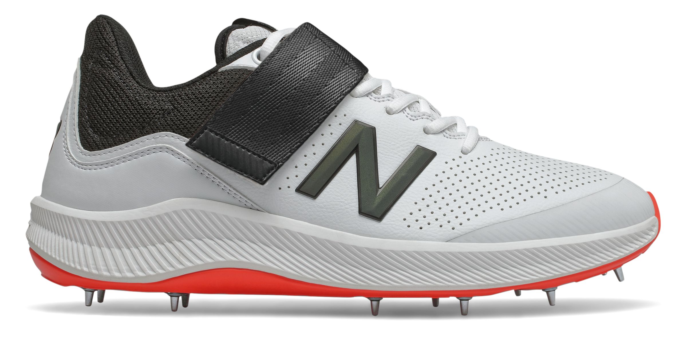 new balance junior cricket shoes