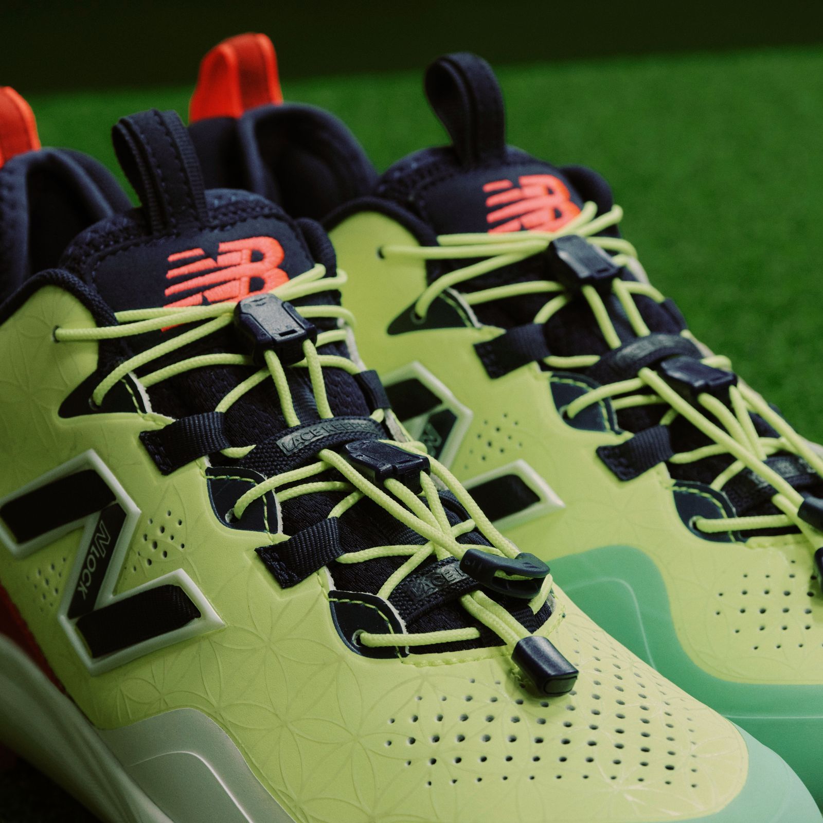Мужские кроссовки New Balance Fuelcell Lindor 3 Comp — фото 2
