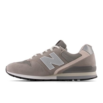 996