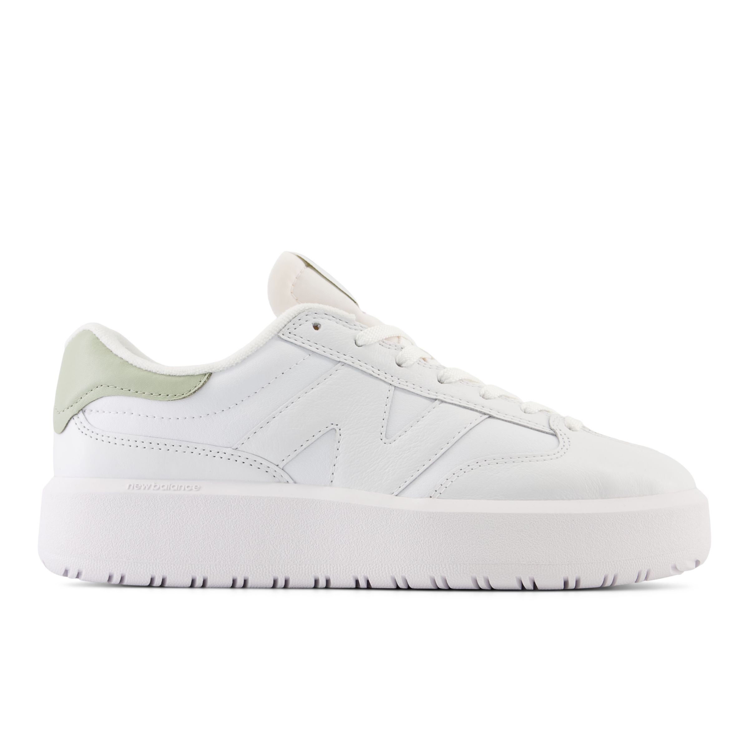 New Balance Unisex CT302 in White/Green Leather, size 3.5