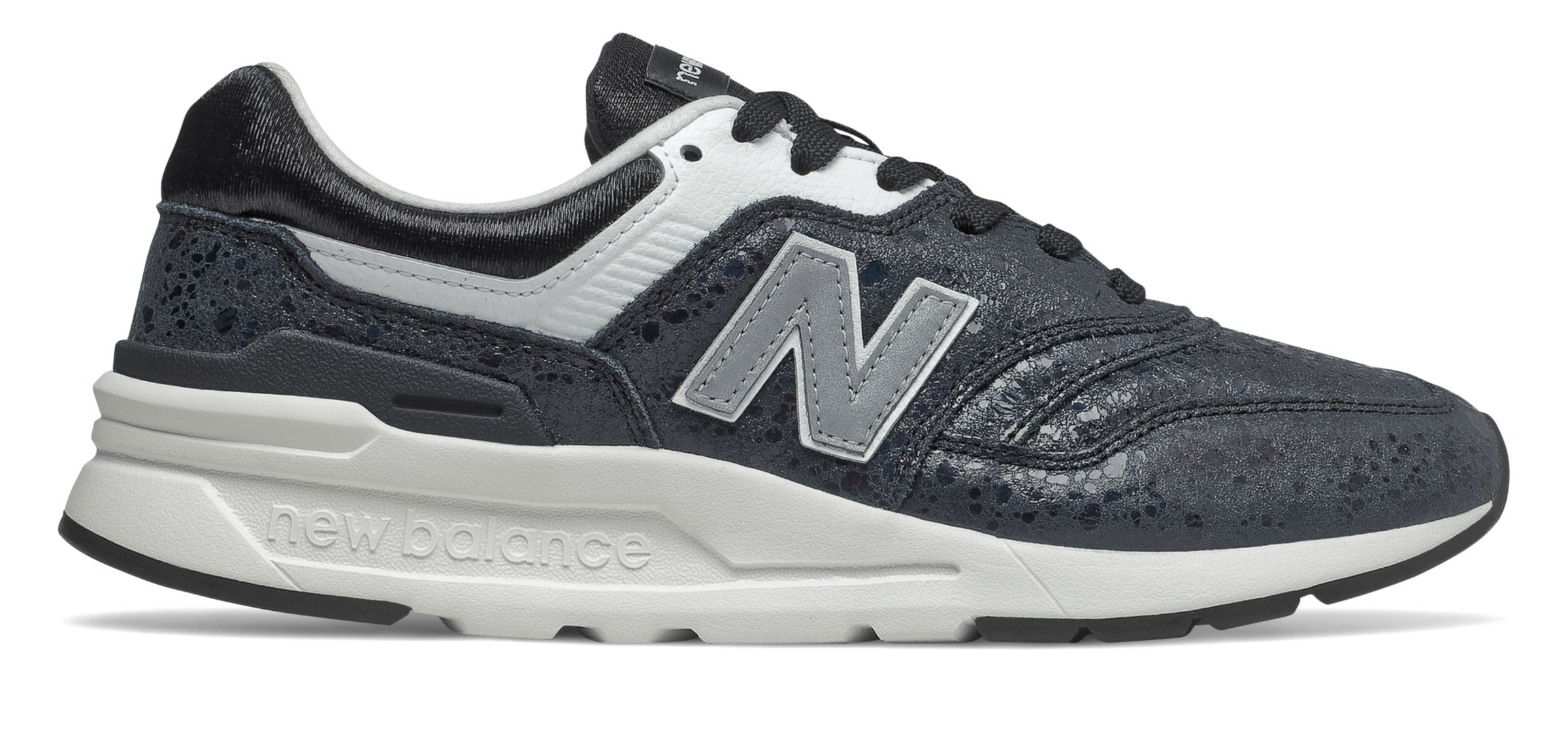 new balance 997h black and white