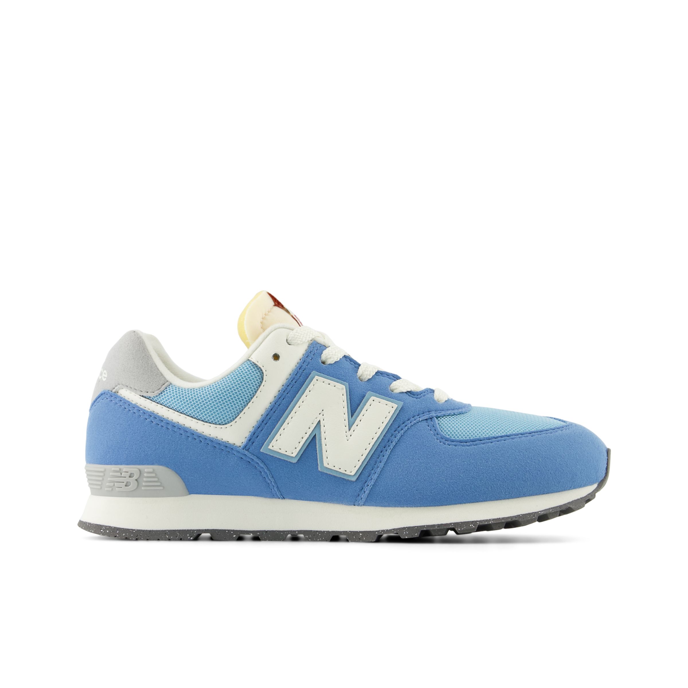 New balance on sale 747 junior