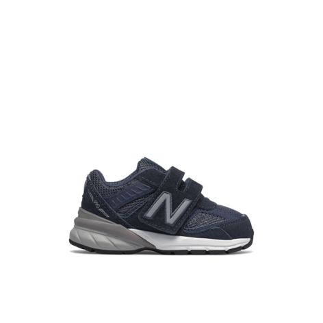 medium and wide shoes