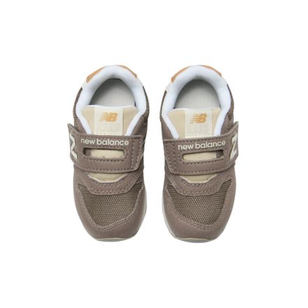 996