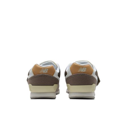 996