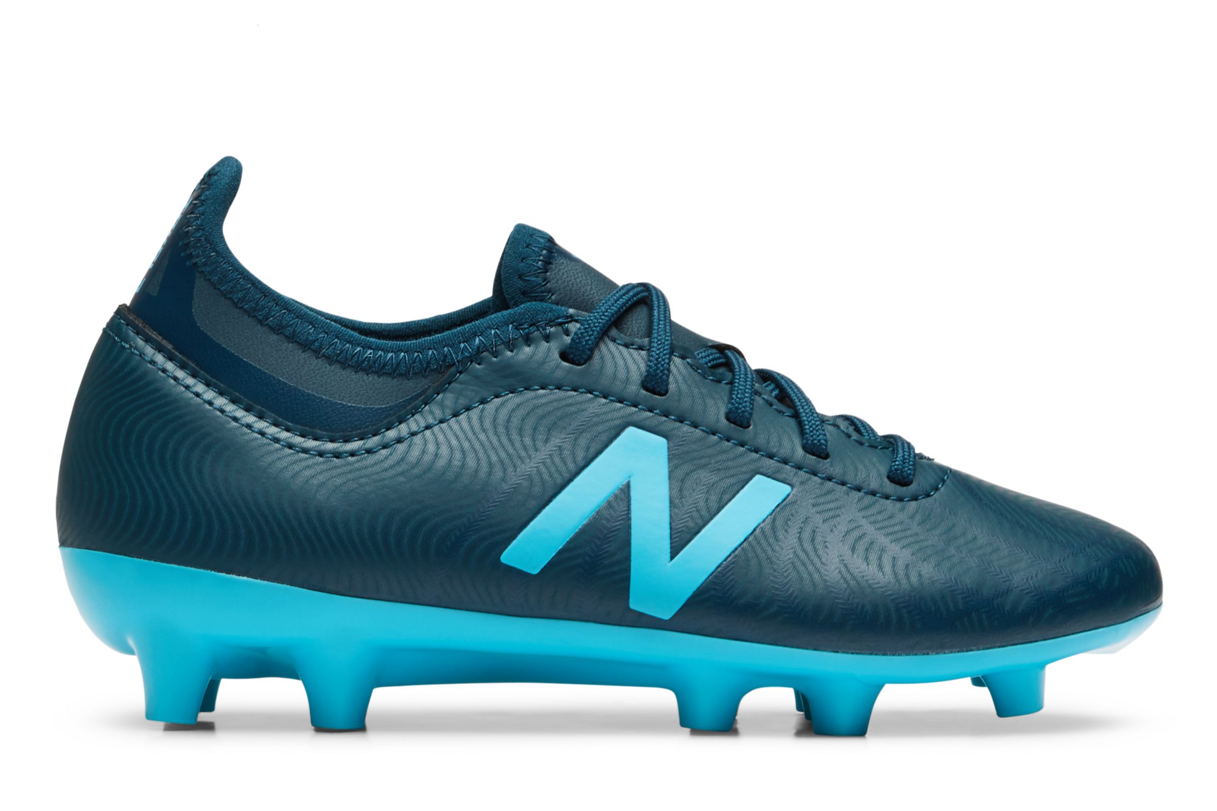 new balance boys football boots