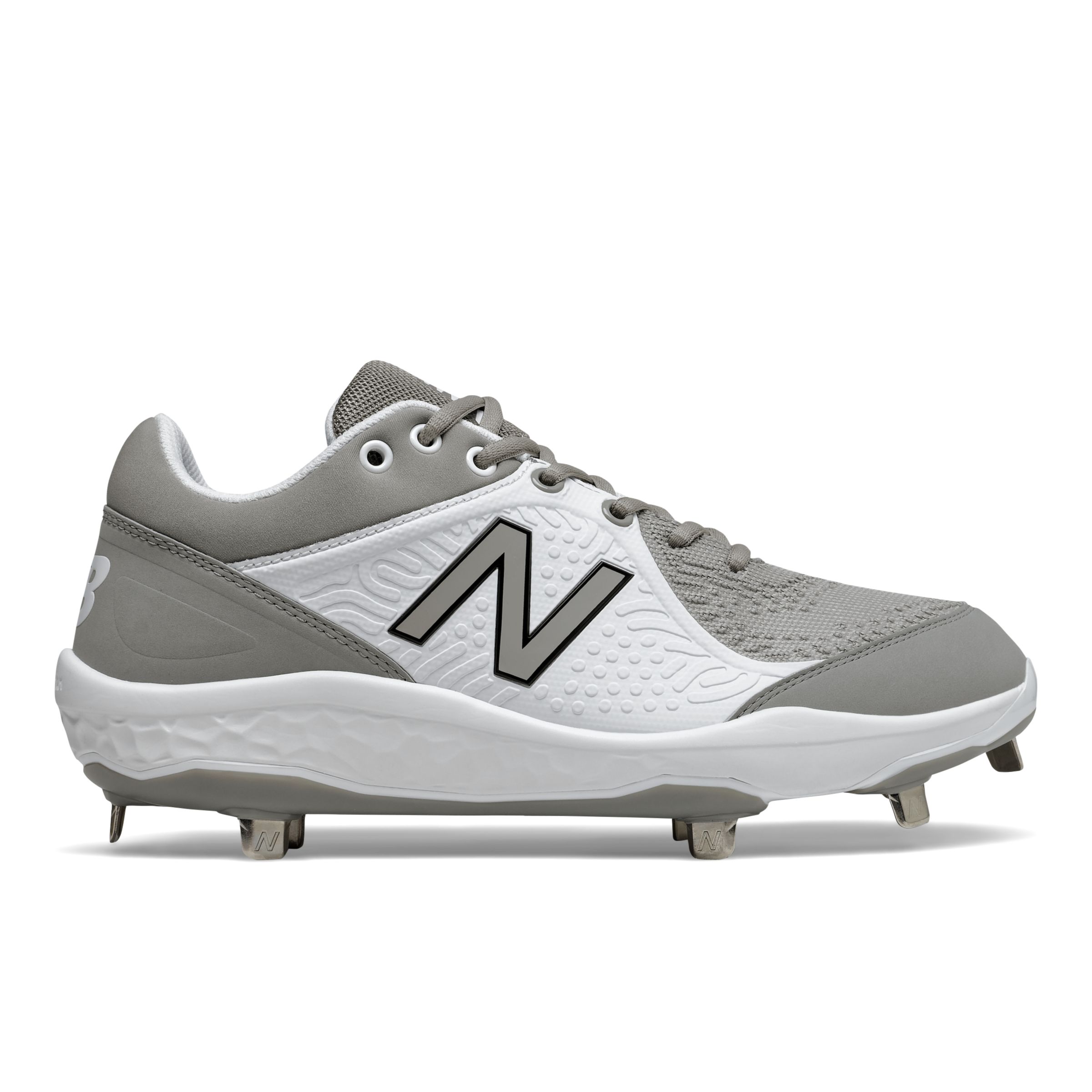 white new balance baseball cleats