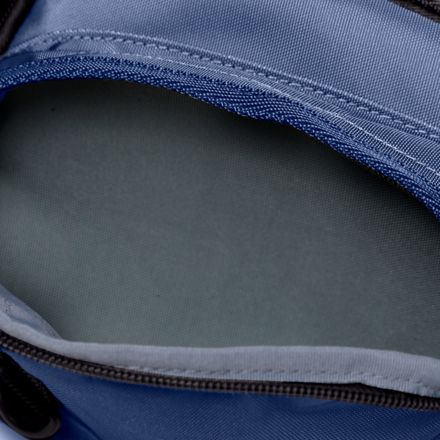 Urban スリングバッグ