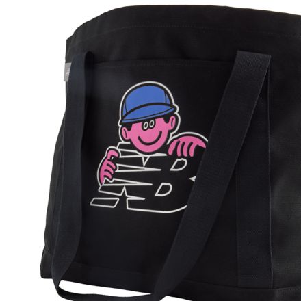 【New Balance】★トートバッグ★ Graphic By Face Oka Tote New Balance Graphic By Face Oka Tote - New Balance