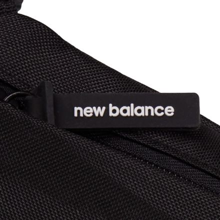 Essential スリングバッグ