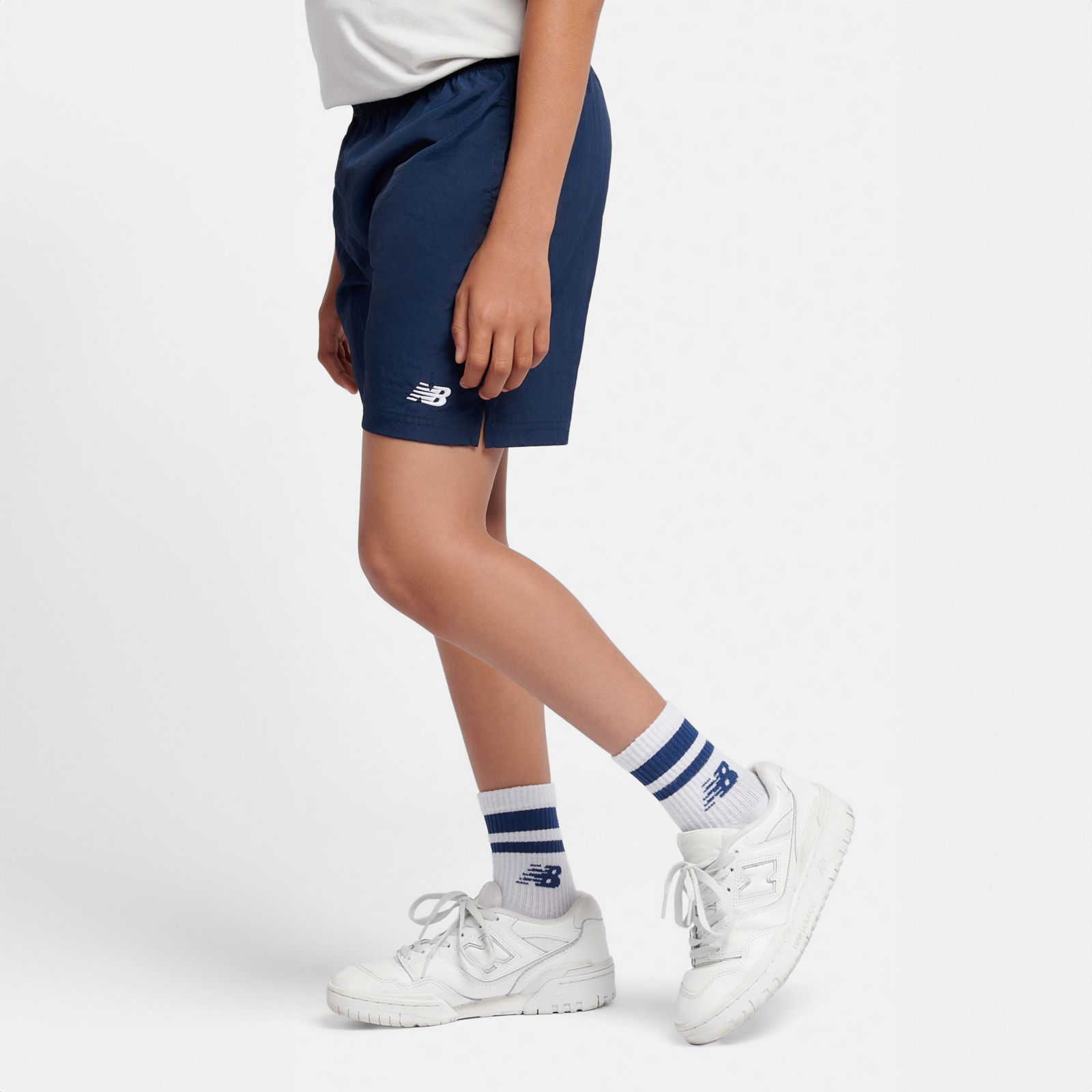 Детские брюки New Balance Small Logo Nylon Short — фото 5