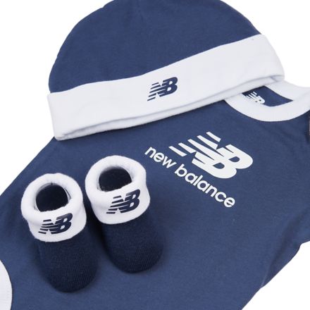 New Balance Stacked Logo Infant Set, LAKB0106NNY