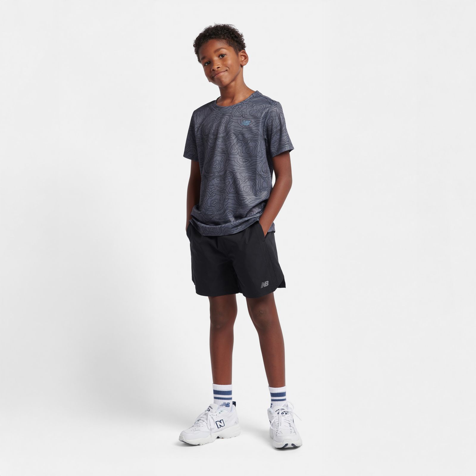Детские брюки New Balance NB Essential Athletic Short — фото 2