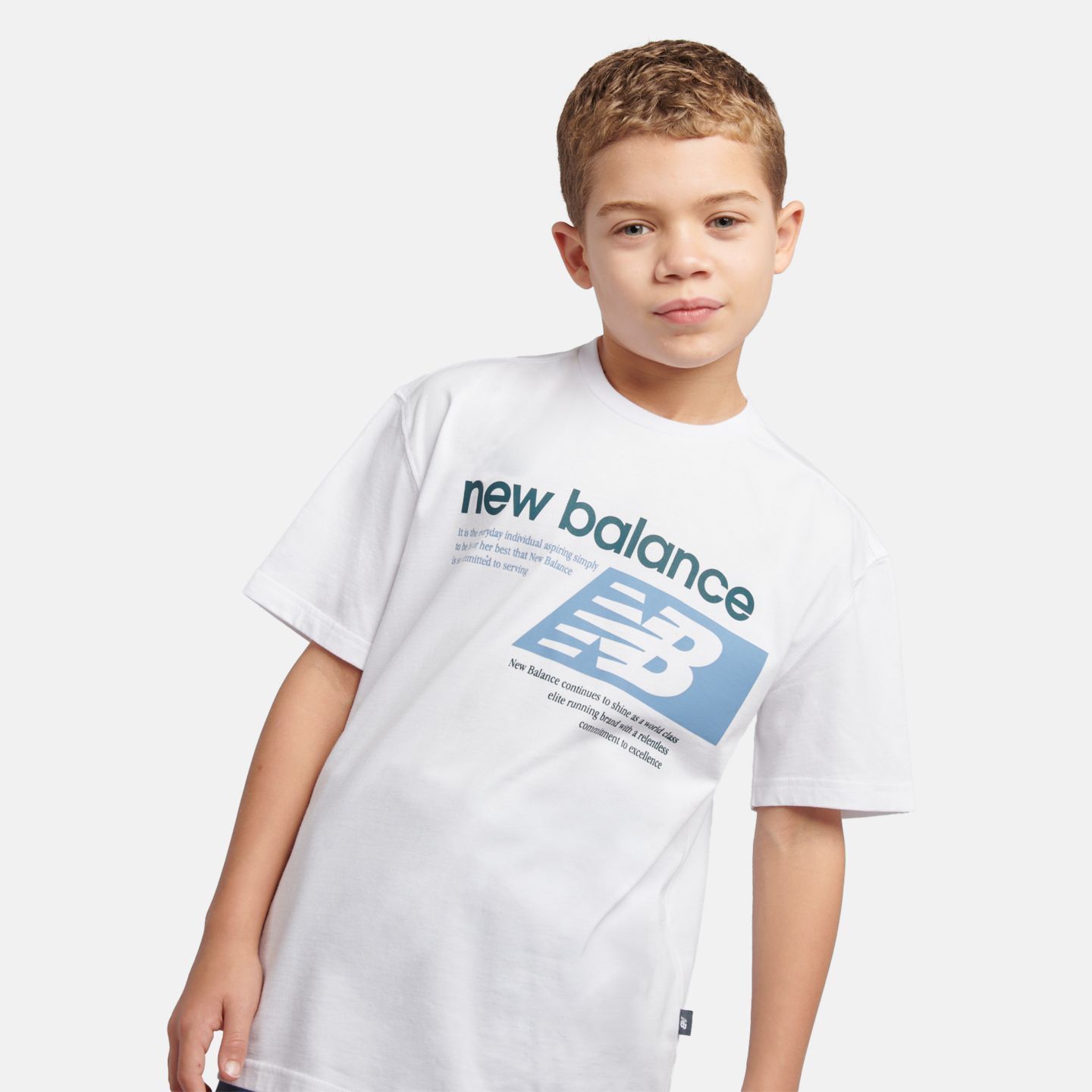 Детская футболка New Balance Athletics Relaxed Player Graphic, цвет: Яркий белый — фото 3