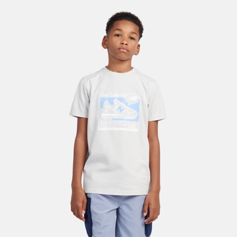Детские кроссовки New Balance Sneaker Poster Graphic T-Shirt
