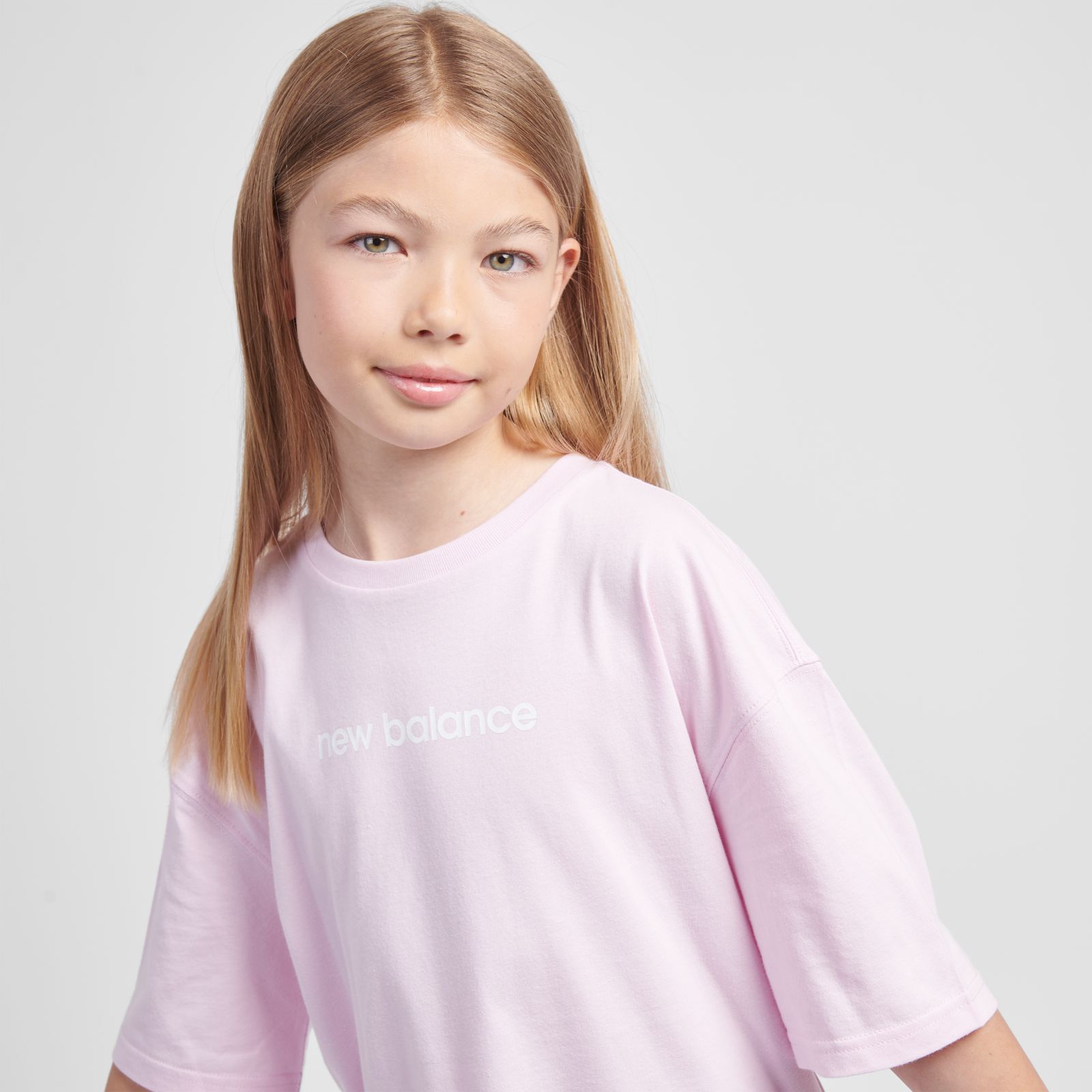 Детские кроссовки New Balance Floral Sneaker Back Graphics T-Shirt — фото 2
