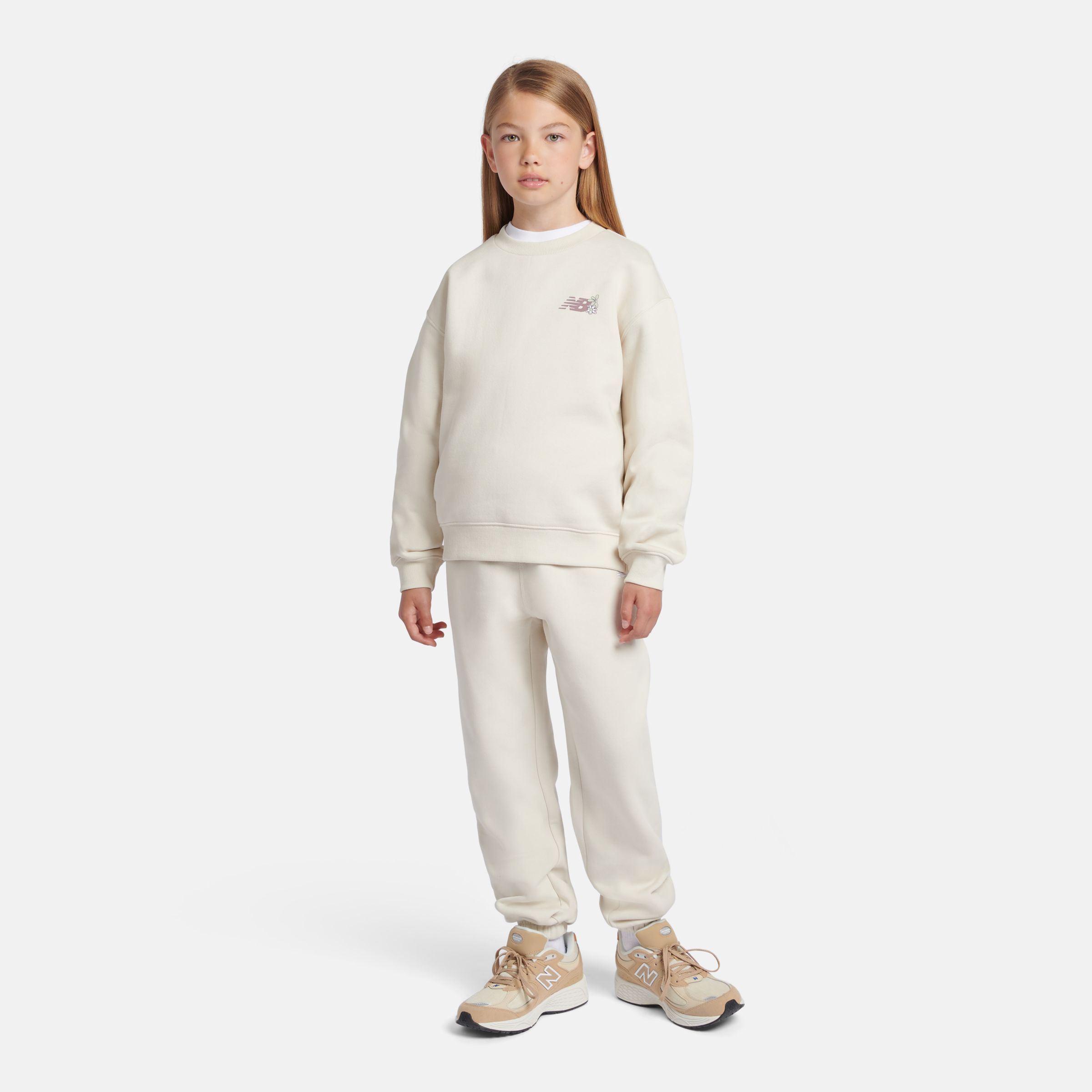 Brush Back Circle Floral Graphic Crew