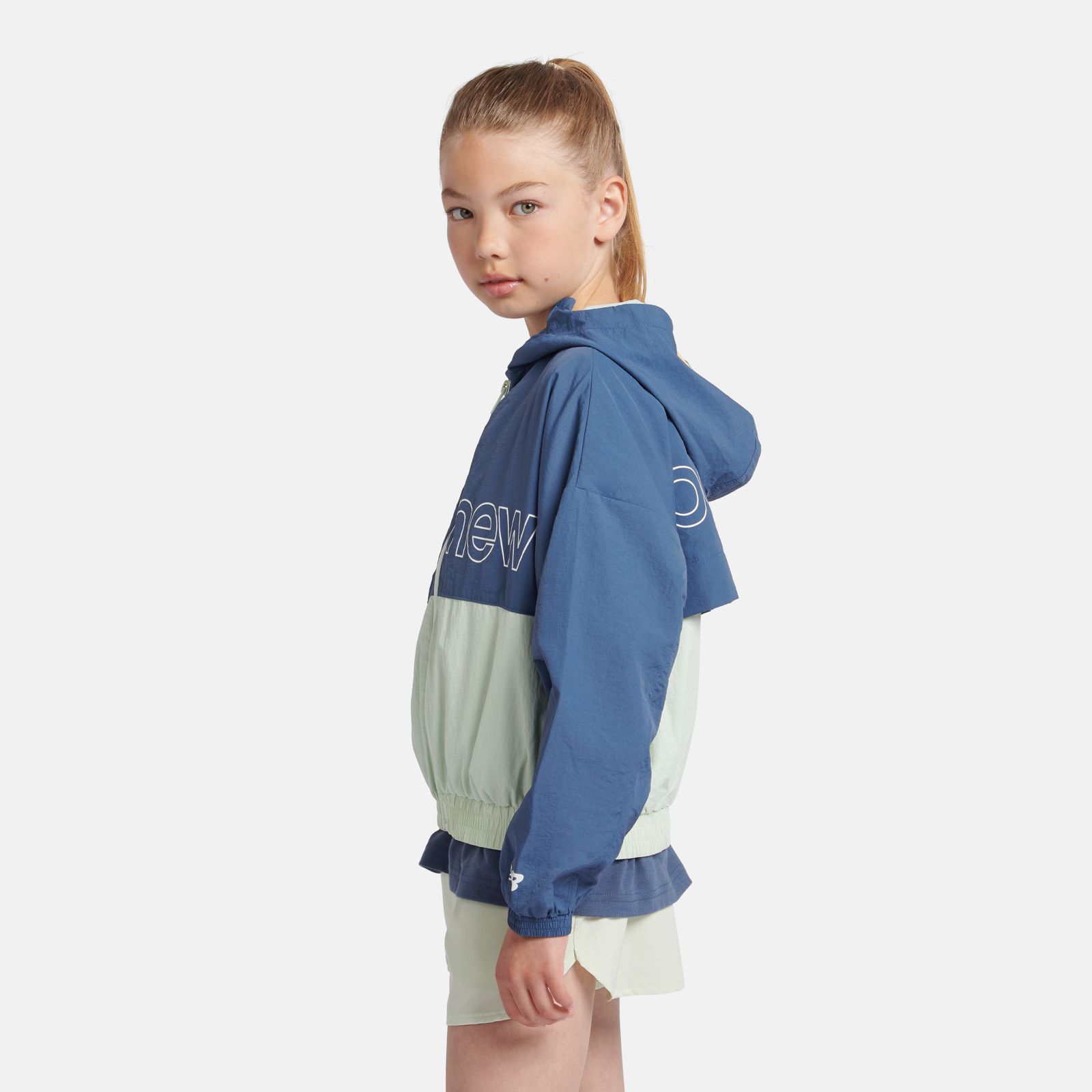 Детские куртки New Balance Athletics Woven Mesh Lined Wind Cheater Jacket — фото 5