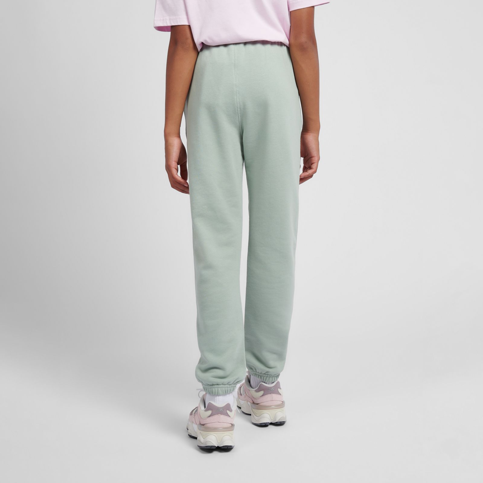 Детские брюки New Balance FT Small Logo Jogger — фото 4