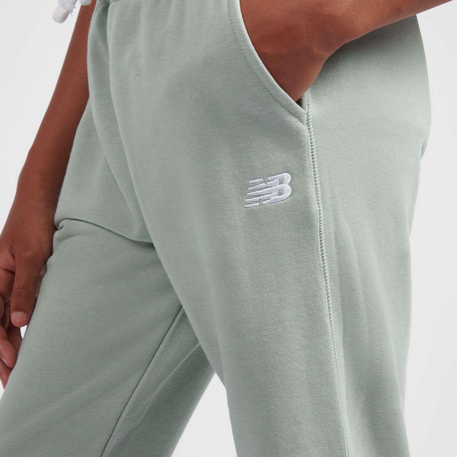 Детские брюки New Balance FT Small Logo Jogger — фото 3