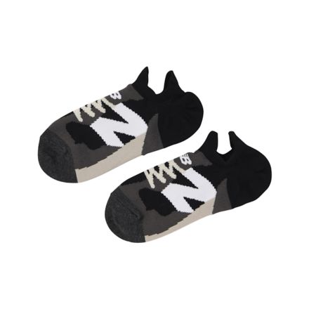 Shifted Sneaker pattern socks