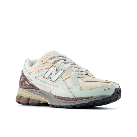 New balance 24 mens casual shoe best sale