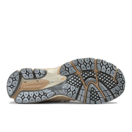 Auralee x New Balance 1906R