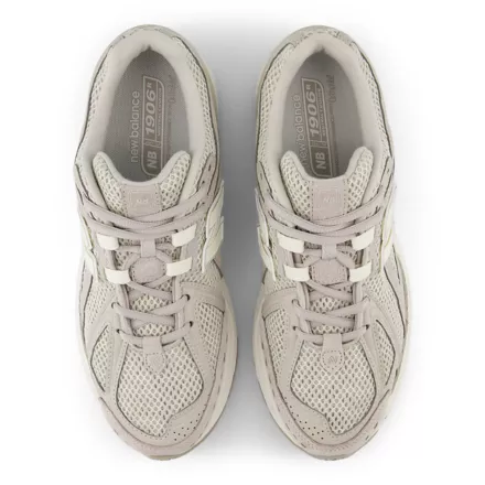 New balance 1906R Grey Days Review : The Must-Have Sneaker for Style Enthusiasts!
