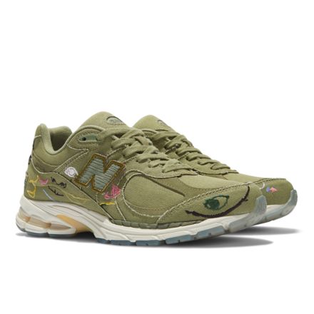 New Balance x Bryant Giles 2002R