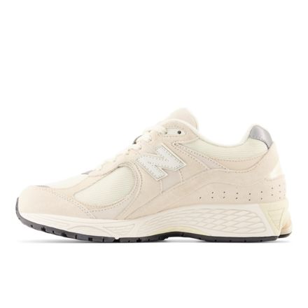 New Balance Taupe 2002R Sneakers