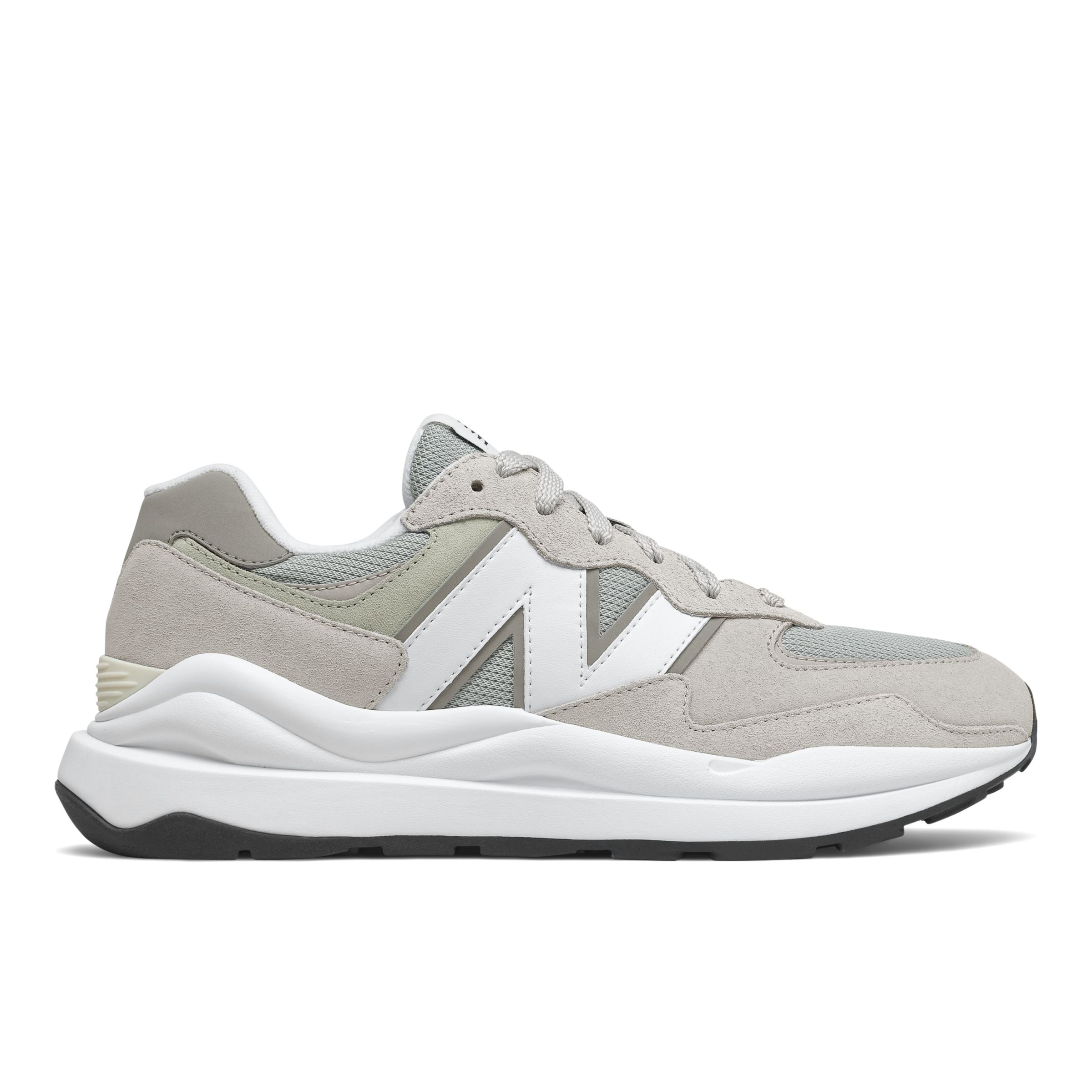 New Balance Homme 57/40 en Gris/Blanc, Suede/Mesh, Taille 40 Large