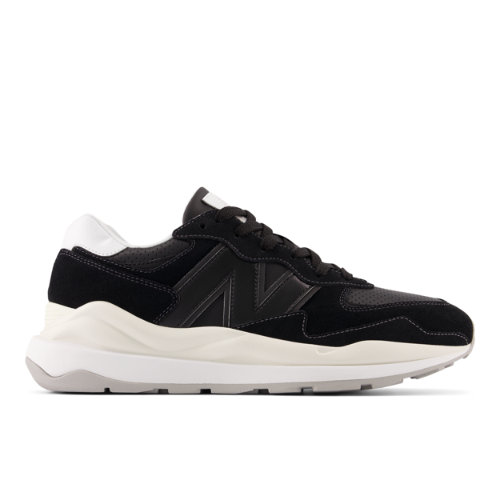 New Balance Hombre 57/40 in Negro/Blanca/Gris, Leather, Talla 45