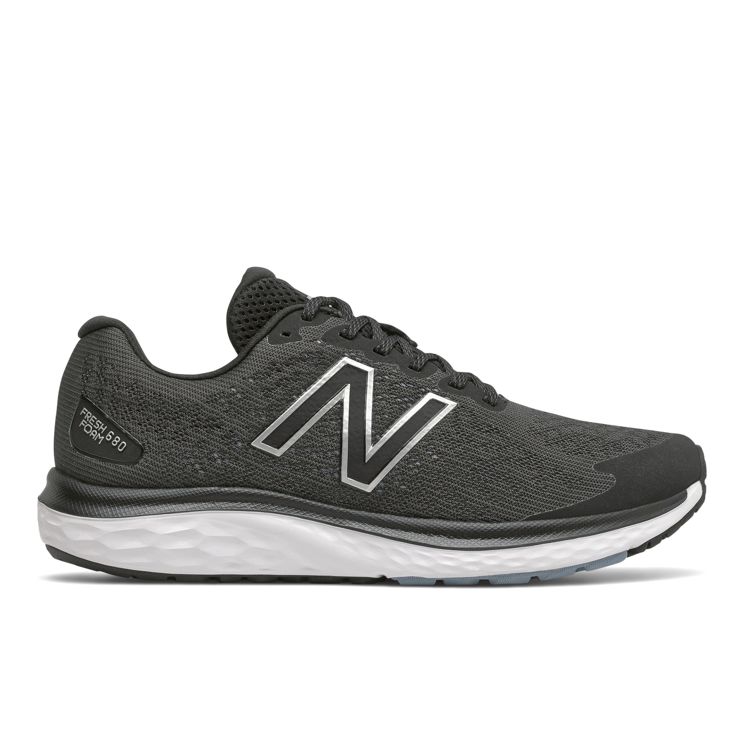 New Balance Men's Fresh Foam 680v7 in Black/White Synthetic, size 8