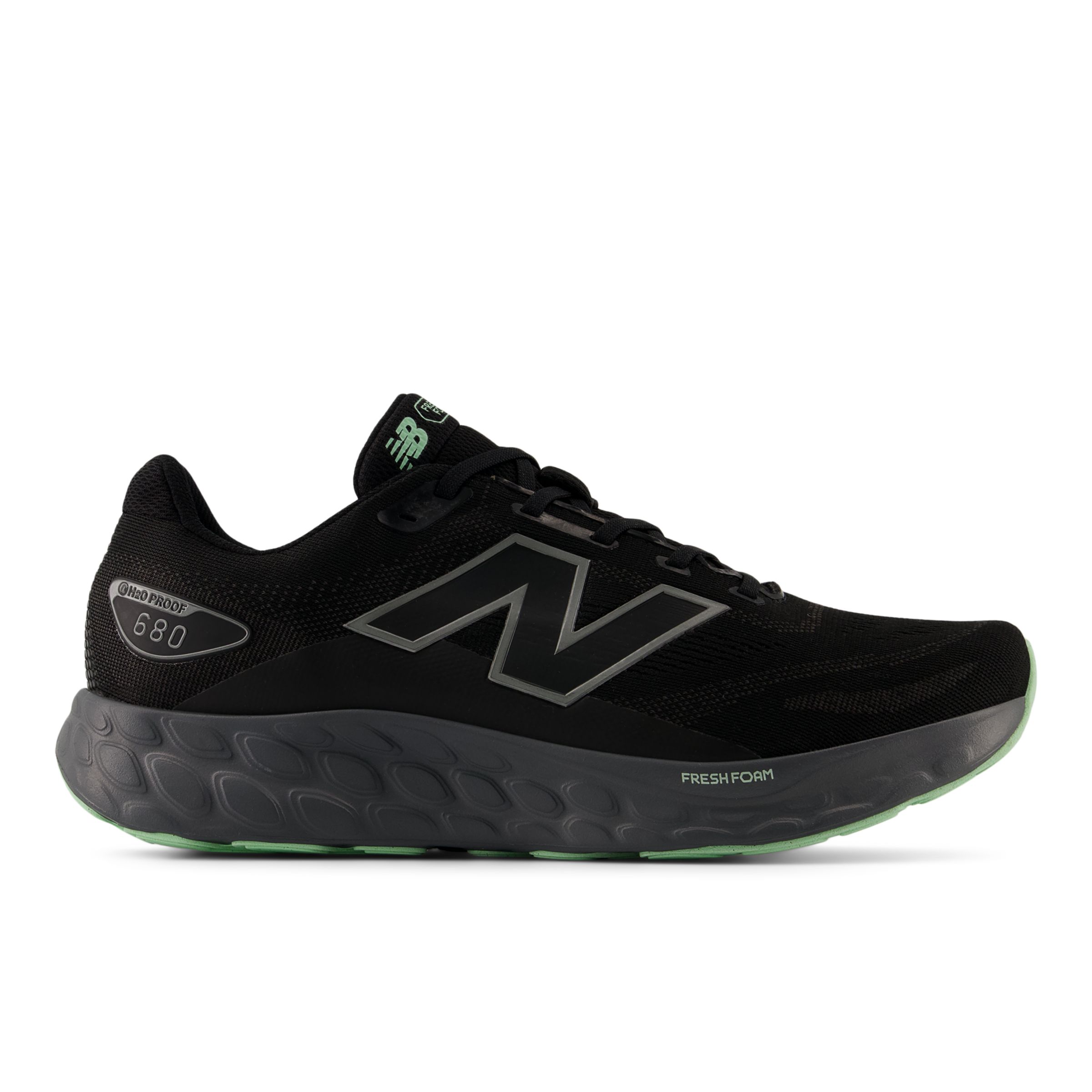 New Balance  Män Fresh Foam 680 v8 Waterproof i Svart/Grå/Grön Textil, Storlek 40.5