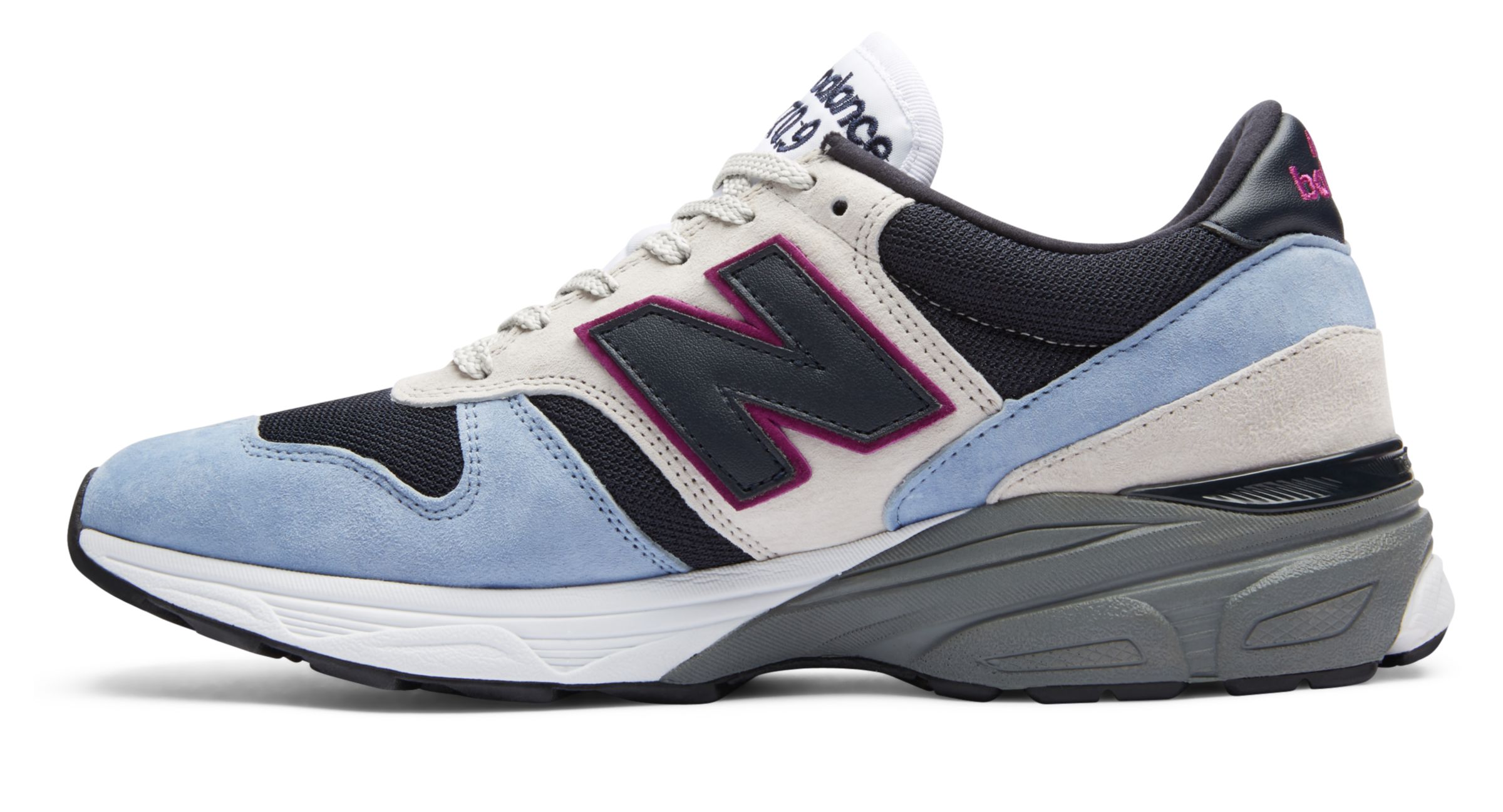 new balance 7709