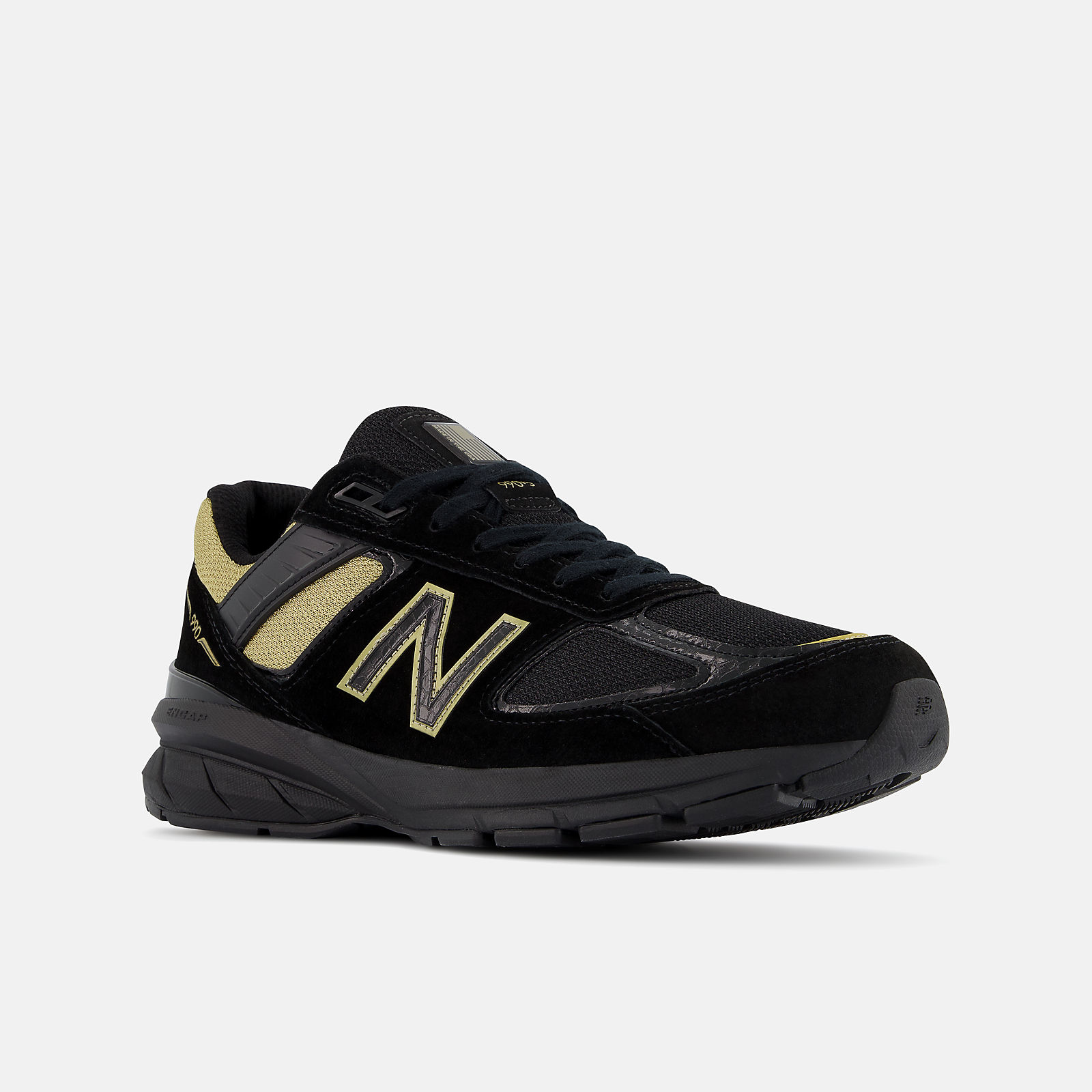 اطارات مولود new balance v5 كحلي فاتح