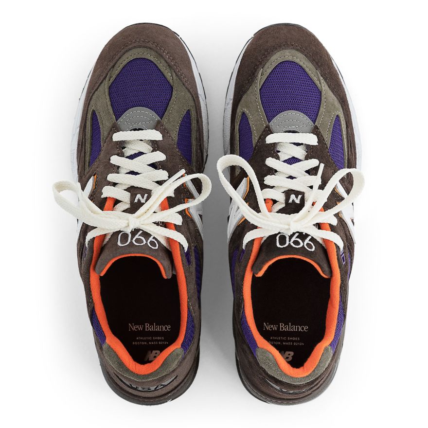 Shop Men's Made in USA 990v2 Lifestyle Shoes Online - New