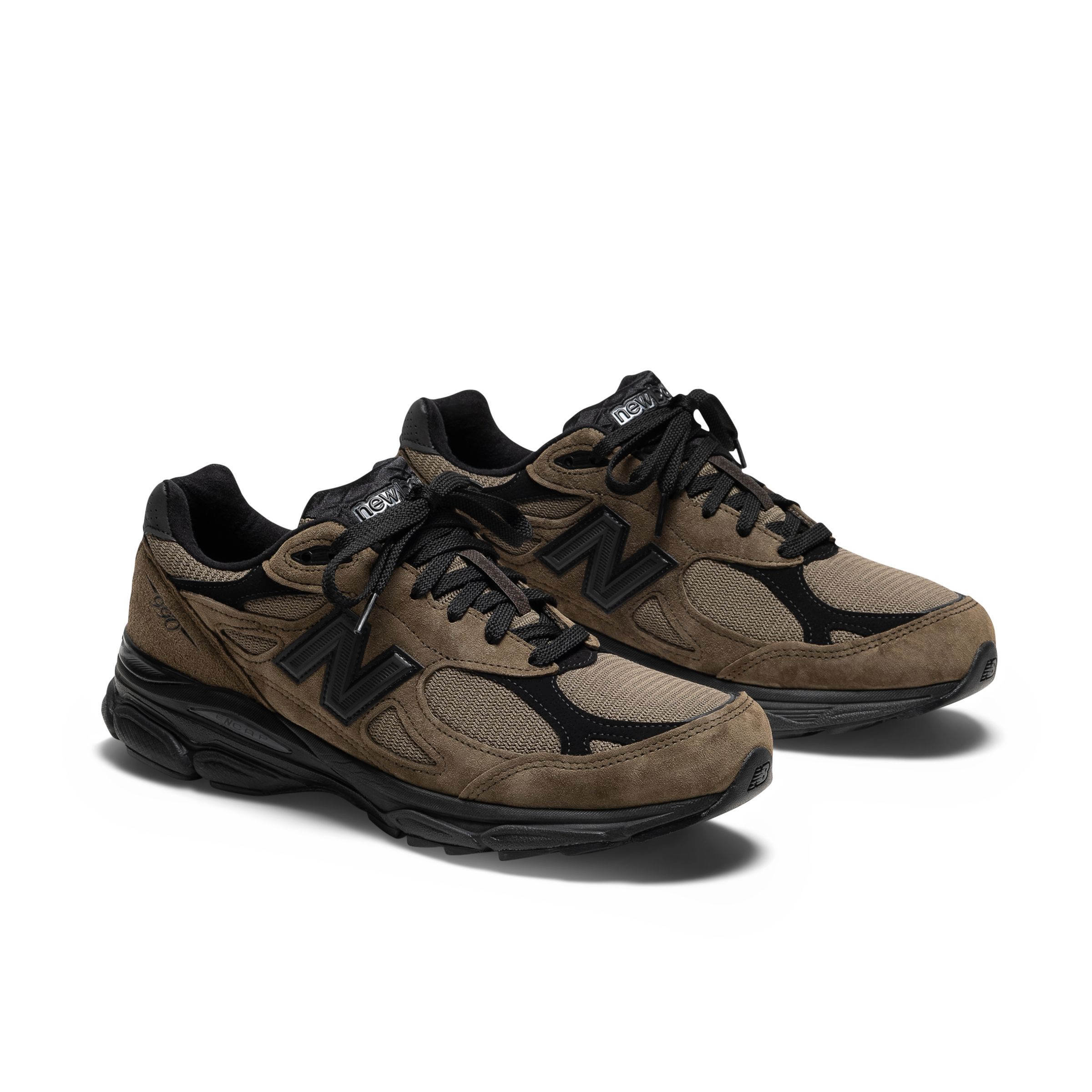 new balance hiking shoes mens