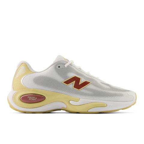 Женские кроссовки New Balance Boston College AC Runner