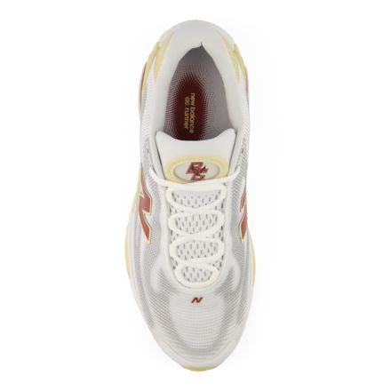 Boston College AC Runner