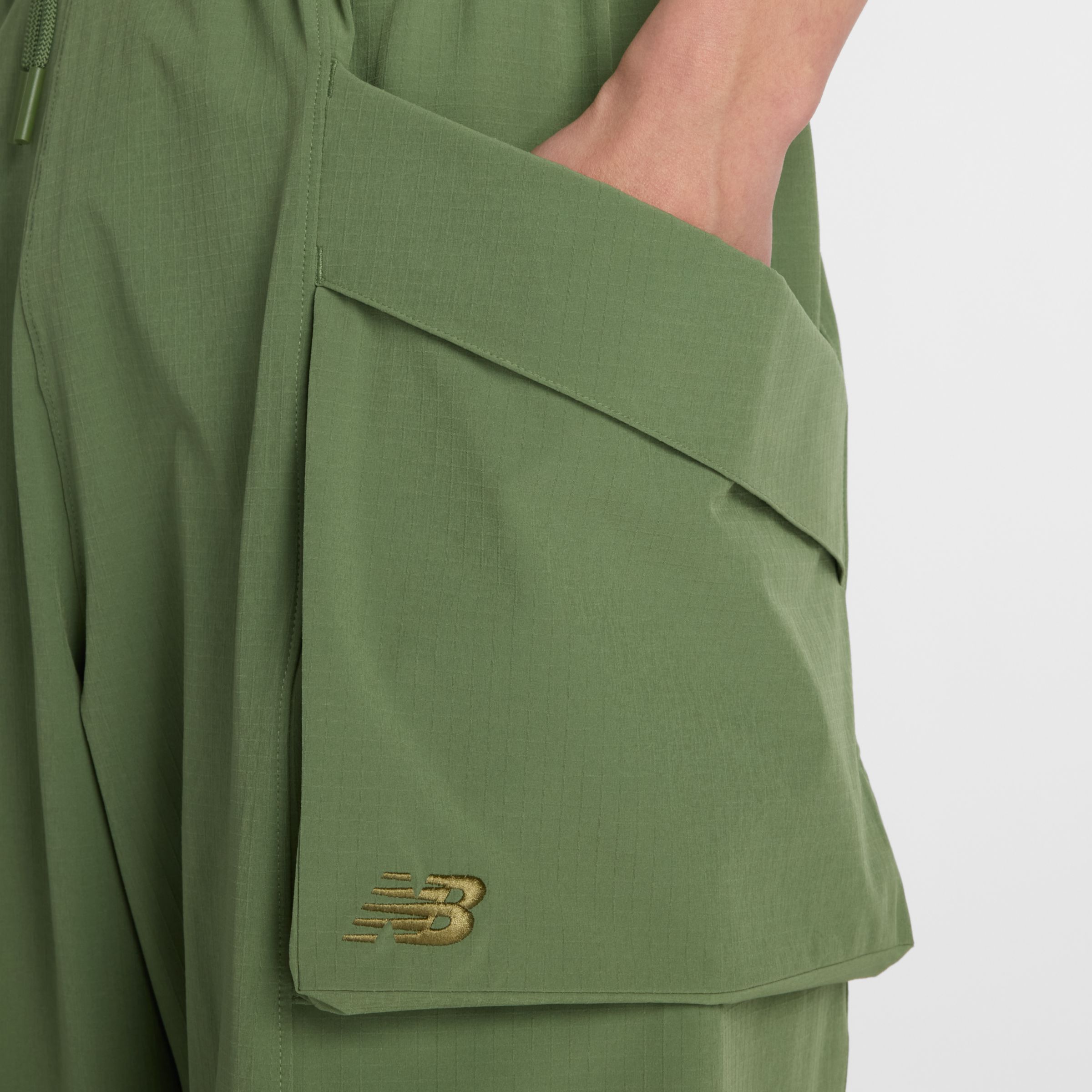 NB GREY クロップドカーゴパンツ