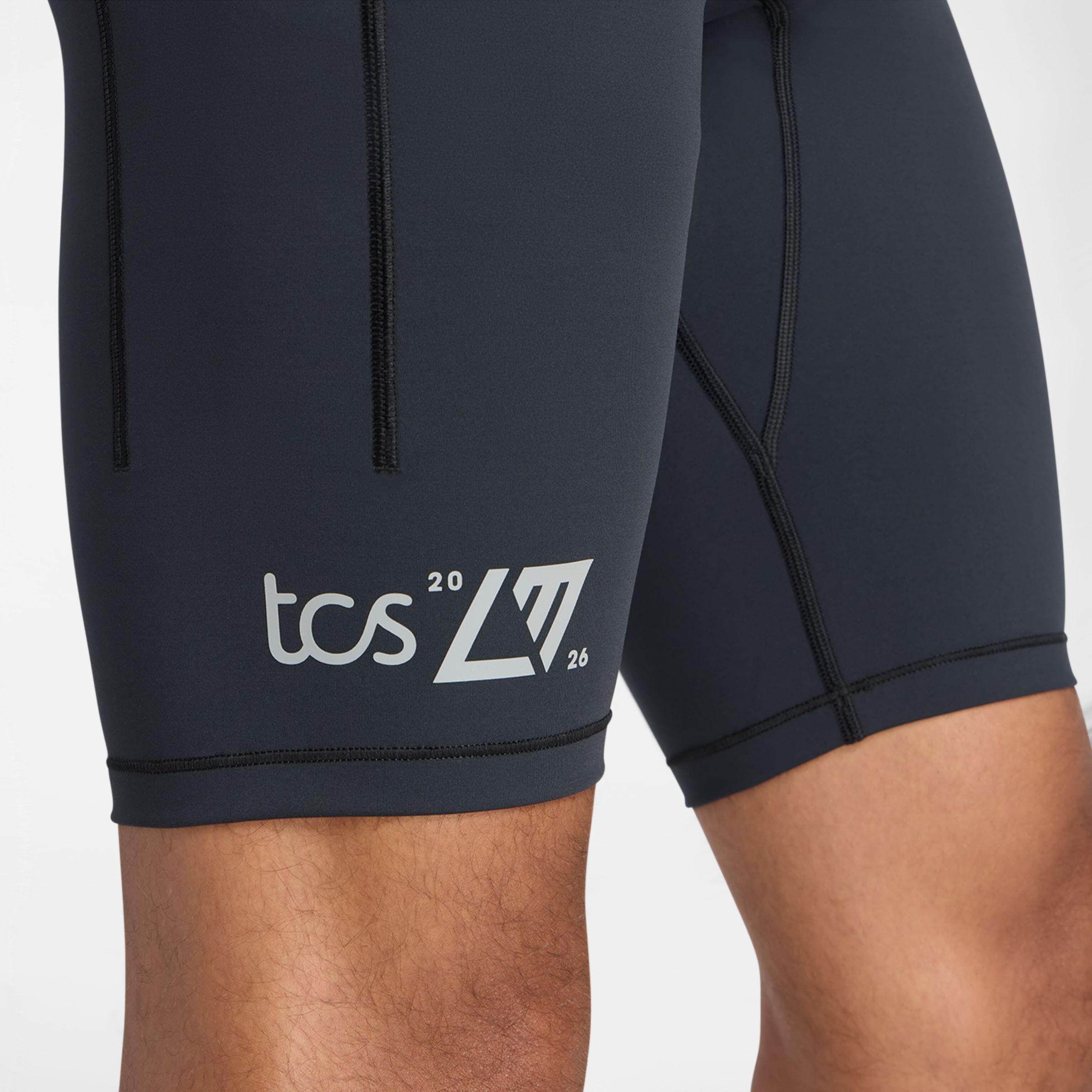 London Edition NB Sleek Pocket Half Tight 9"