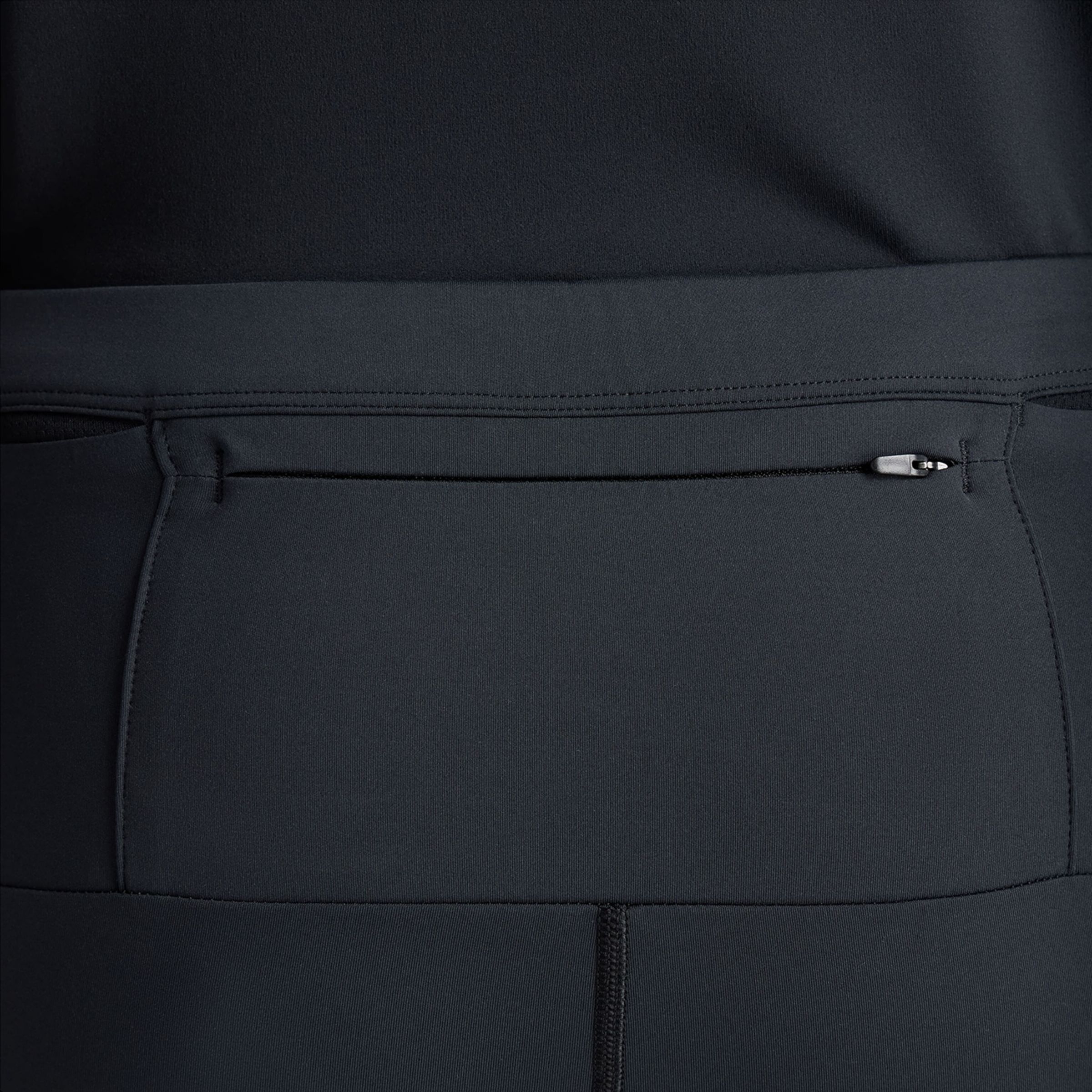 London Edition NB Sleek Pocket Half Tight 9"