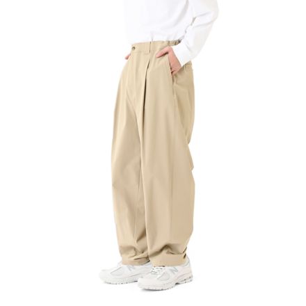タックパンツ